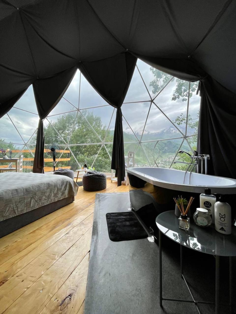 Hotel Elia Glamping Kazbegi Esterno foto