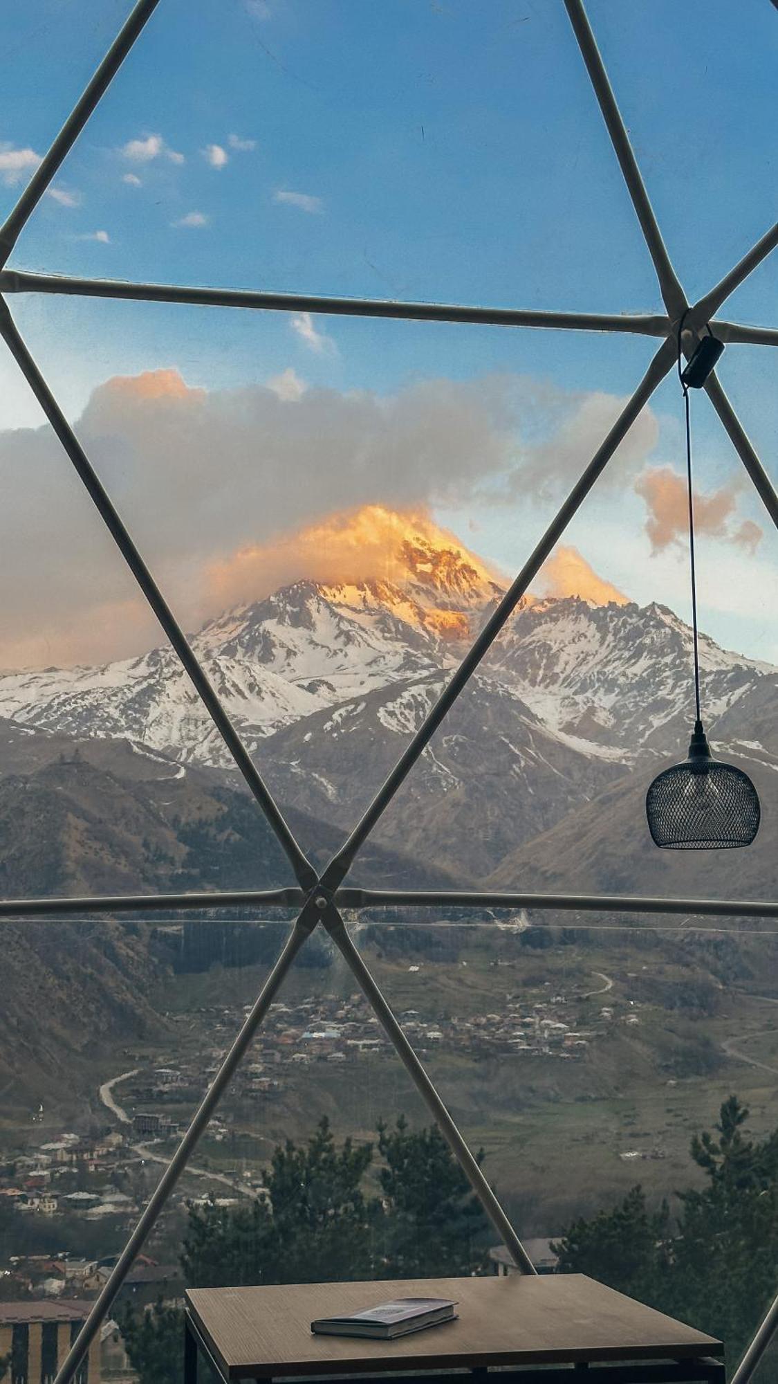 Hotel Elia Glamping Kazbegi Esterno foto