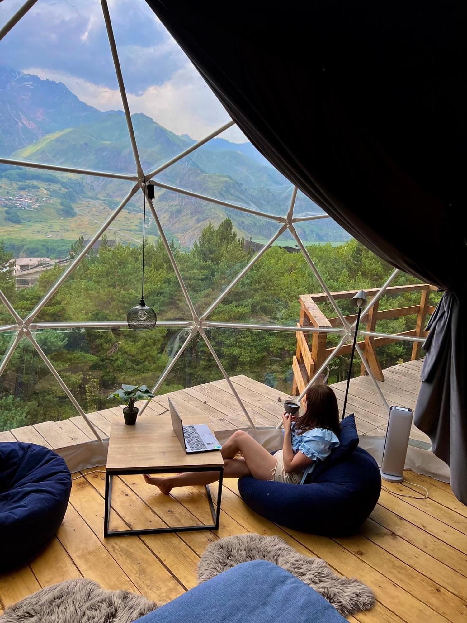 Hotel Elia Glamping Kazbegi Esterno foto